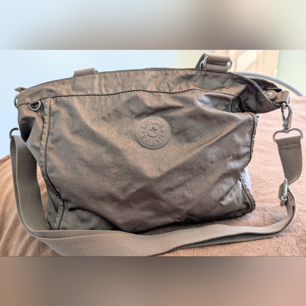 Kipling Shimmery Beige Spacious Shoulder Bag Crossbody Bag Tote Great Condition